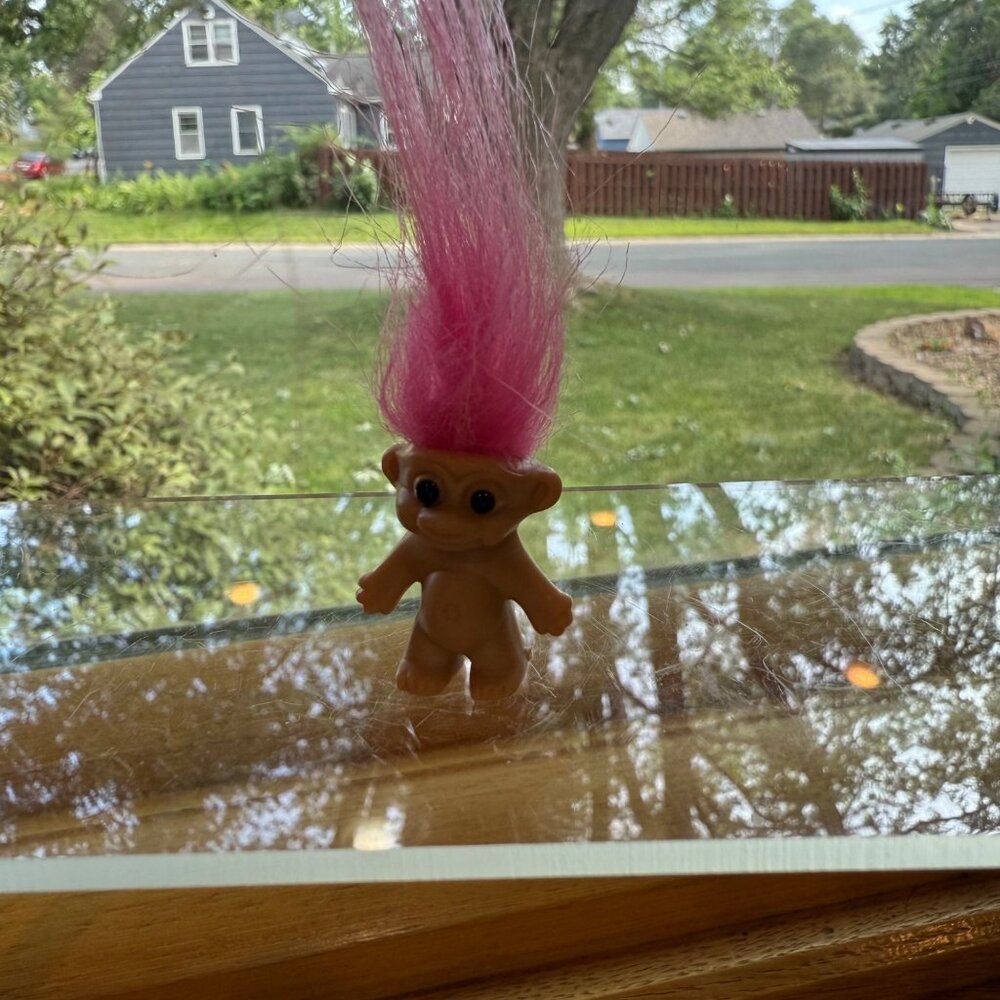 Vintage Troll Doll With Pink Hair 1"